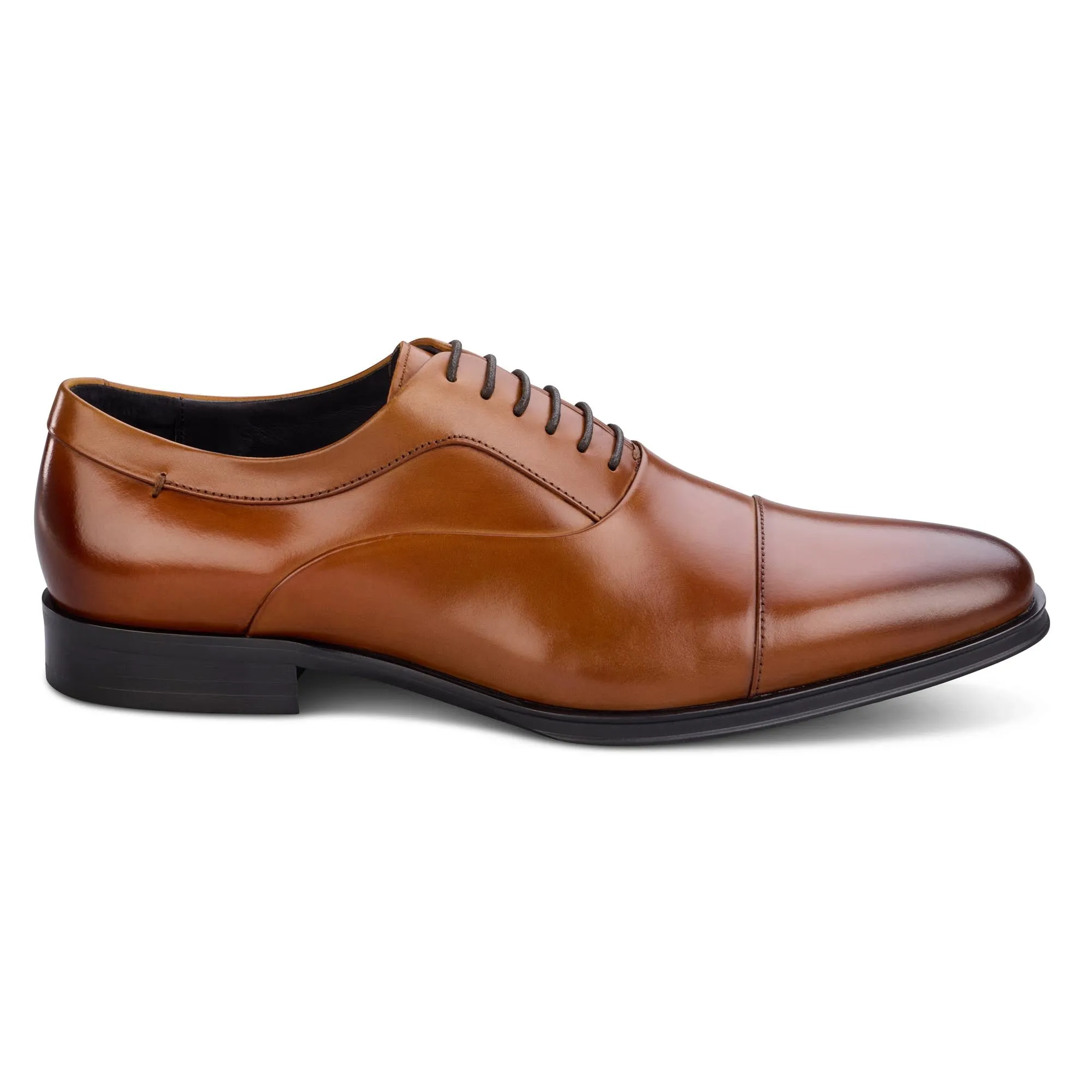 Guildhall Tan Capped Oxfords