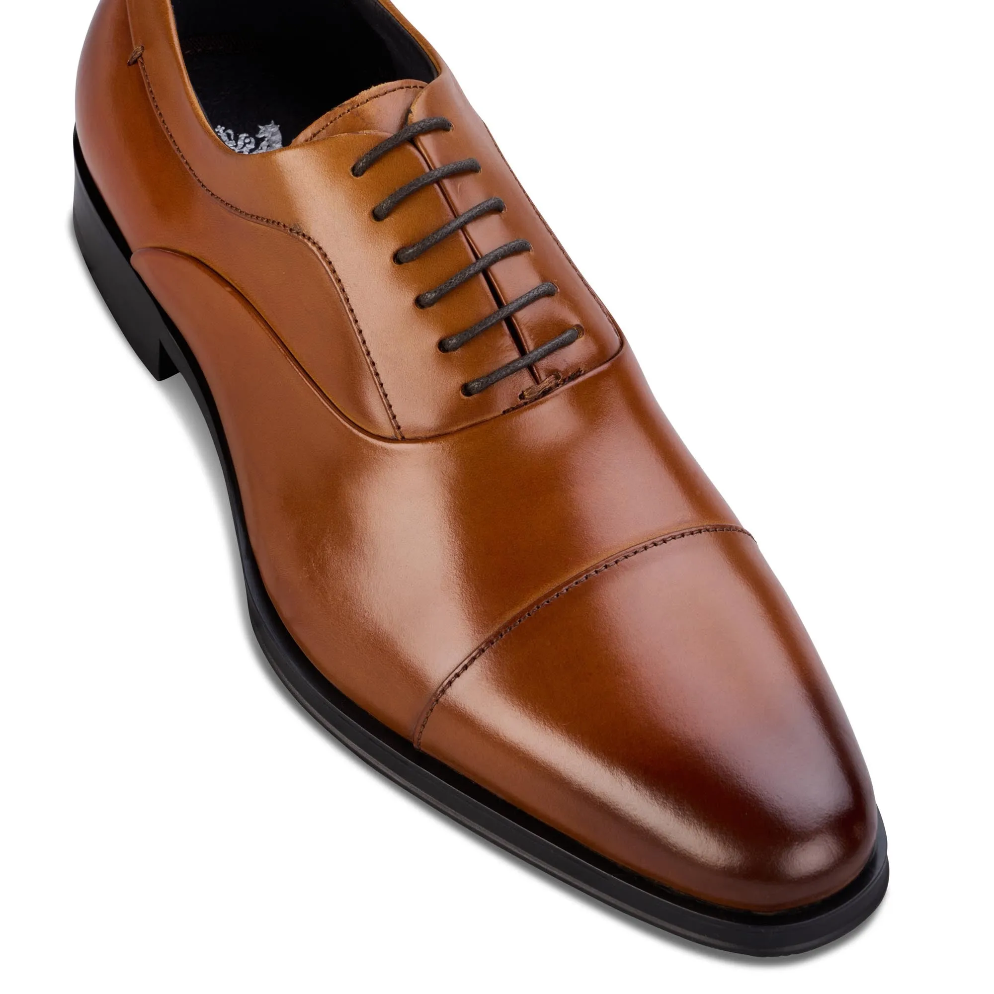 Guildhall Tan Capped Oxfords